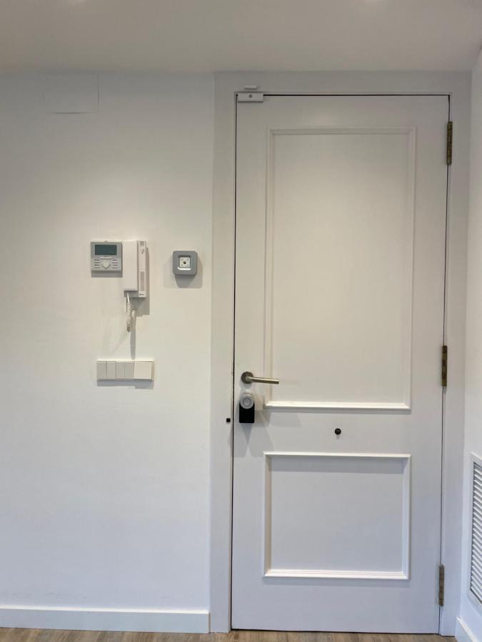 Modern Apartment In The Heart Of Old Town ジローナ エクステリア 写真